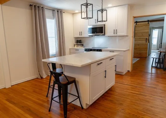 Mint Julep House- New Listing, Close To Everything, Fire Pit * Pensacola