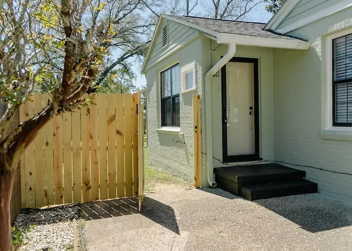 Mint Julep House- New Listing, Close To Everything, Fire Pit * Pensacola